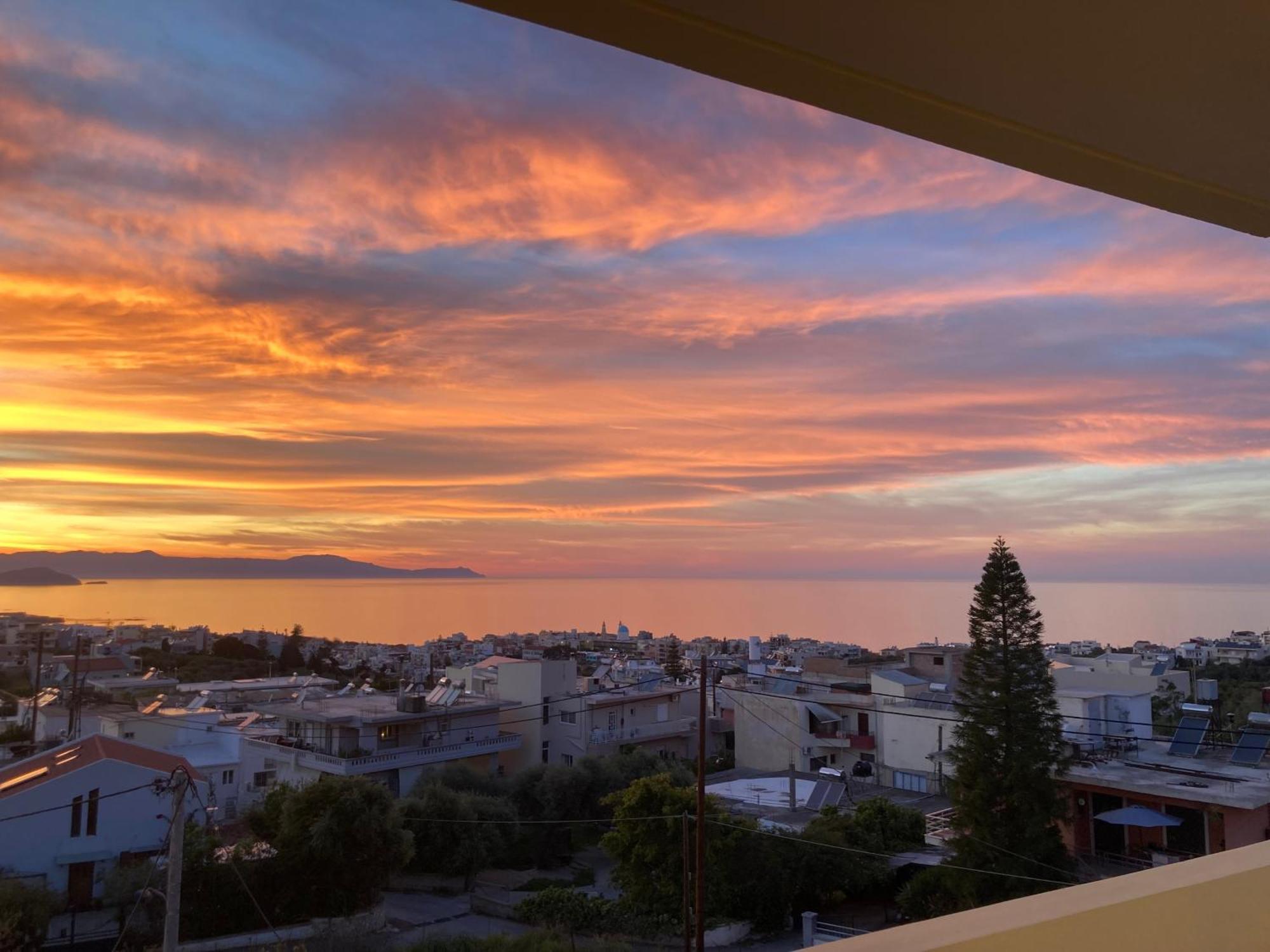 Stephanie'S Place - Charming Apartment With Sea View La Canea Esterno foto